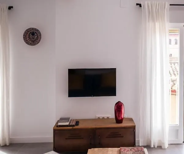 Ninos Luchando Apartament Grenada